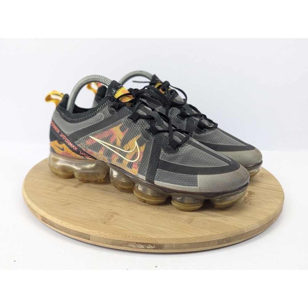 Nike Air VaporMax‎ Shoes Womans 9 Running Floral Gold Black Sneakers Athletic
